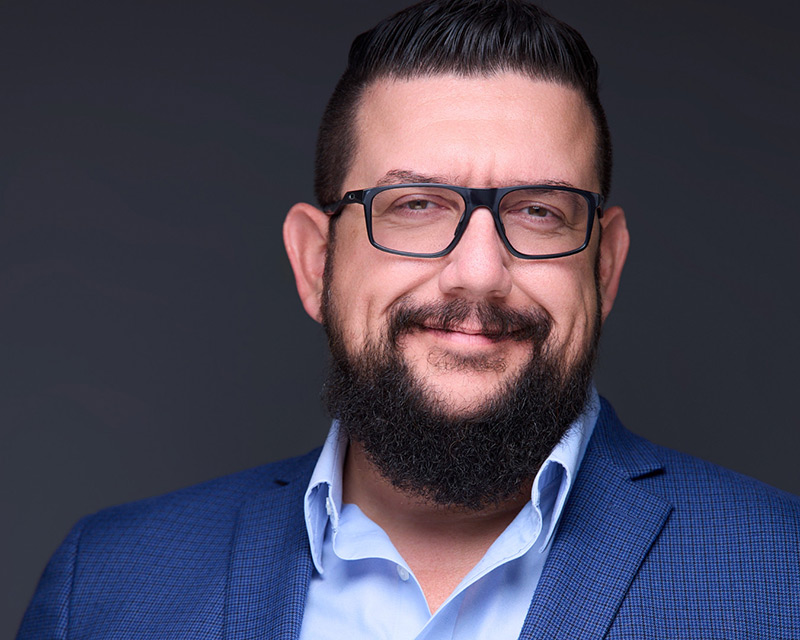 Professional headshot Shawn Berry of LPL Financial by DeMayne Earvin of The Headshot Experience in Cleveland, Ohio