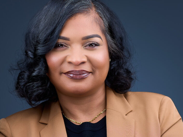 Professional headshot by DeMayne Earvin of The Headshot Experience in Cleveland, Ohio